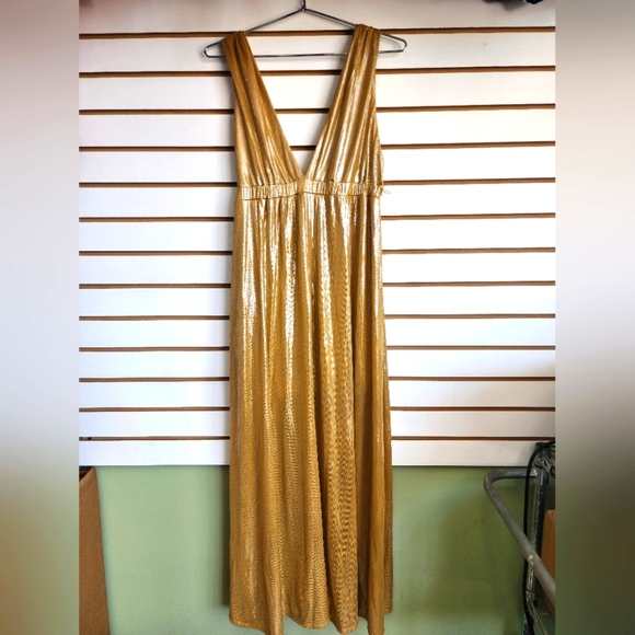 Sincerely Jules Gold Maxi Gown Sleeveless V-Neck Cocktail - Picture 2 of 7